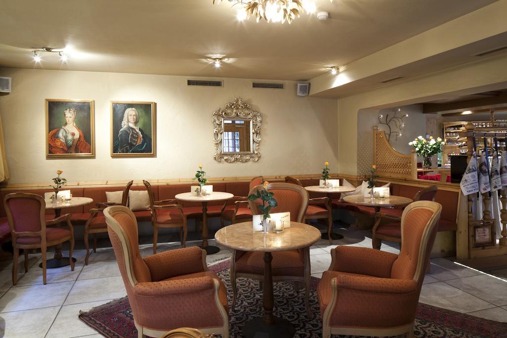 Hotel Table Corvara In Badia Bagian luar foto